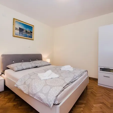 Apartment Irina *